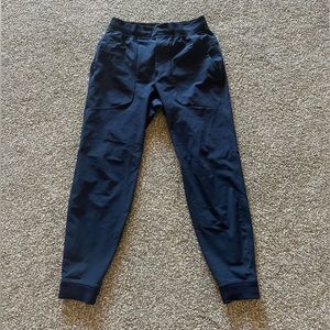 Lululemon ABC Jogger, shorter inseam, size medium